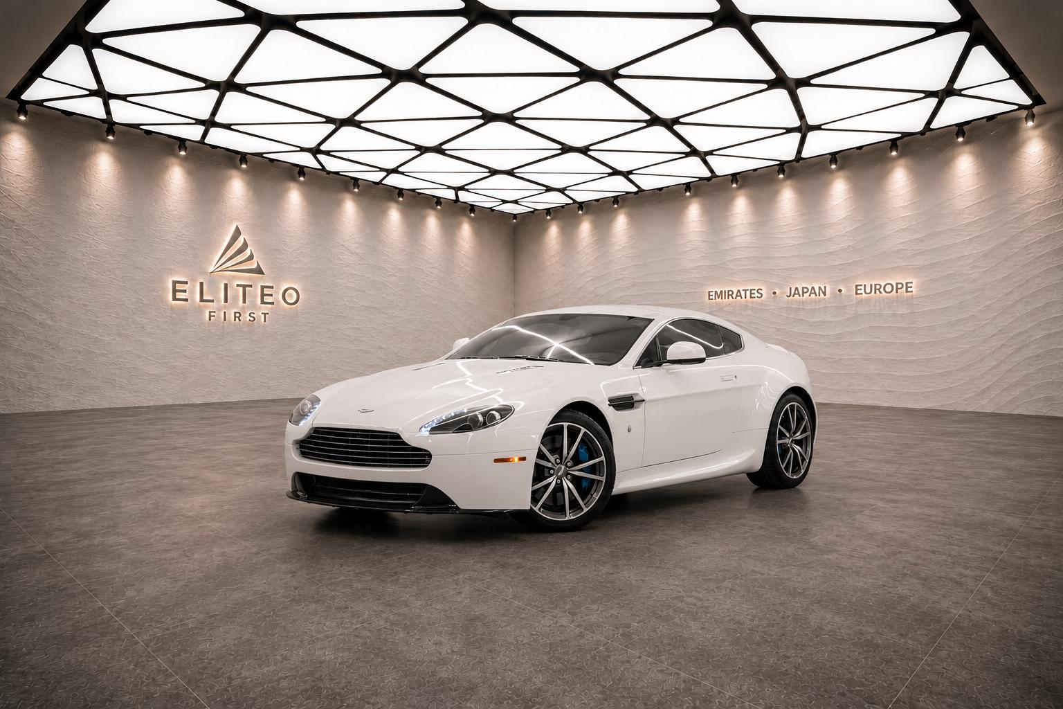 Aston Martin Vantage Coupe 4.7L V8 white 2015